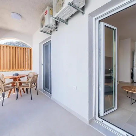 Elia Serenity 5